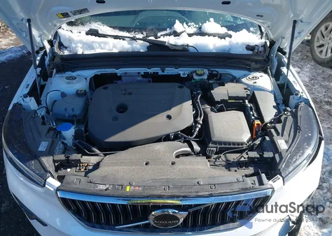 2025 Volvo Xc40 B5 Plus Bright Theme from USA, damaged, VIN YV4L12UE9S2516390